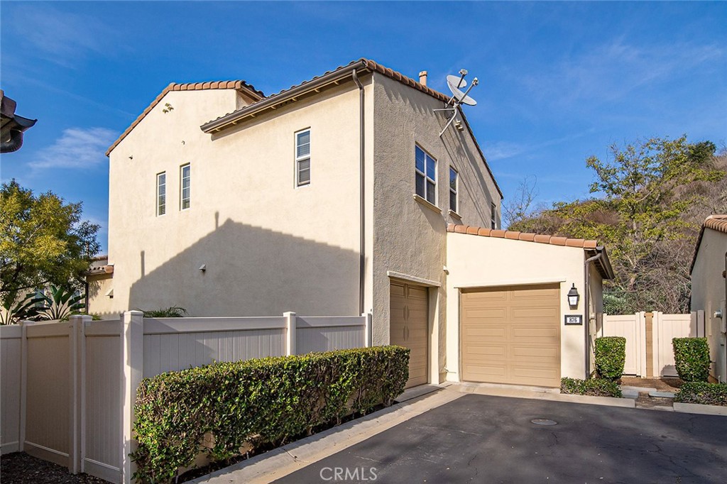 876 Sunset Place