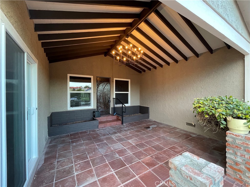 607 Sefton Avenue