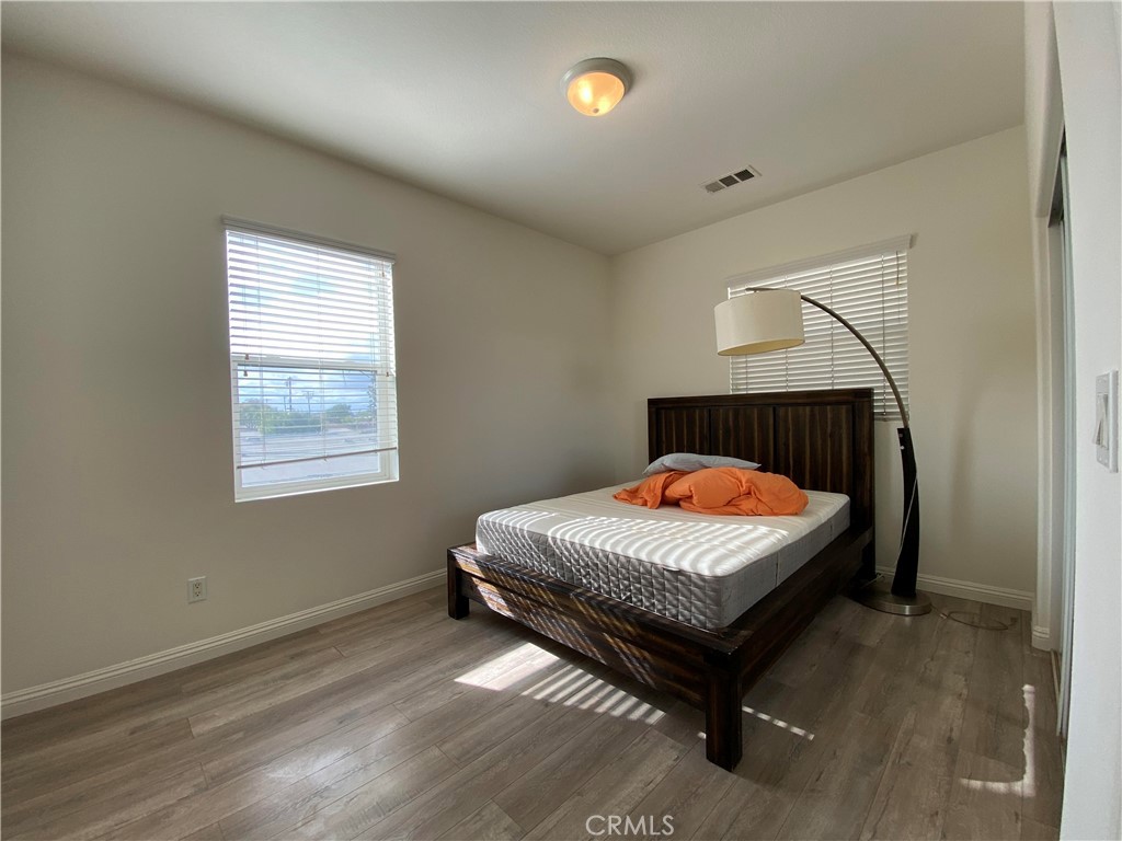 178 W Paramount St