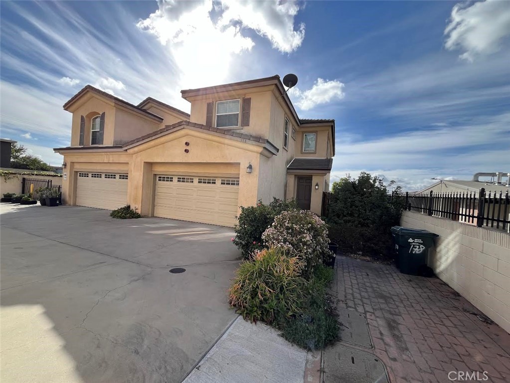 178 W Paramount St