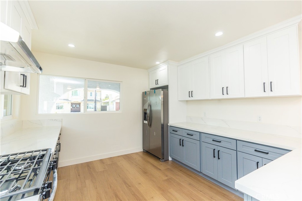 3774 Cherrywood Avenue