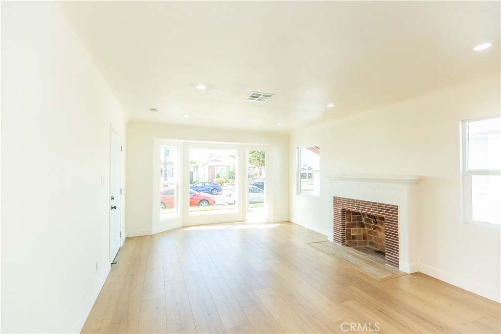 3774 Cherrywood Avenue