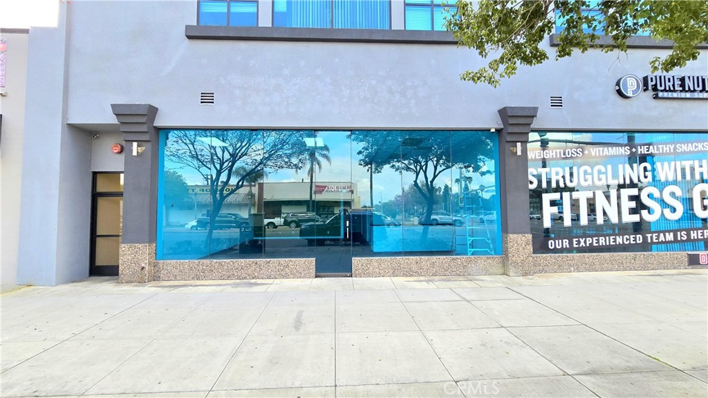 9496 Magnolia Avenue 101