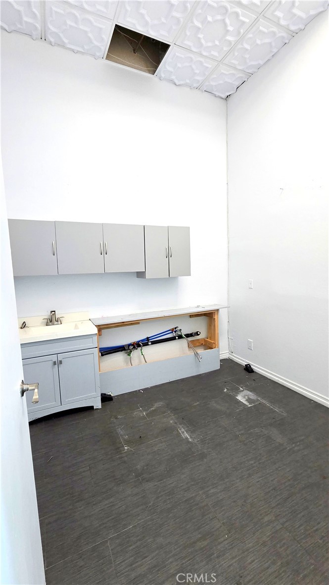 9496 Magnolia Avenue 101
