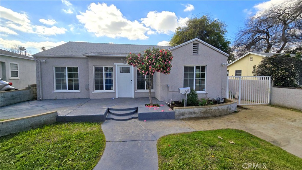656 E I Street
