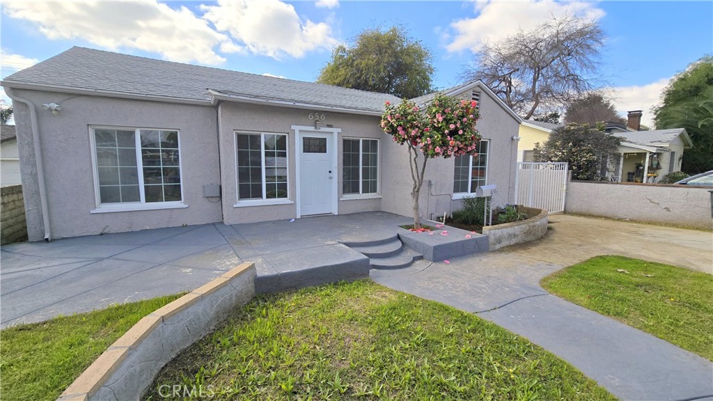 656 E I Street