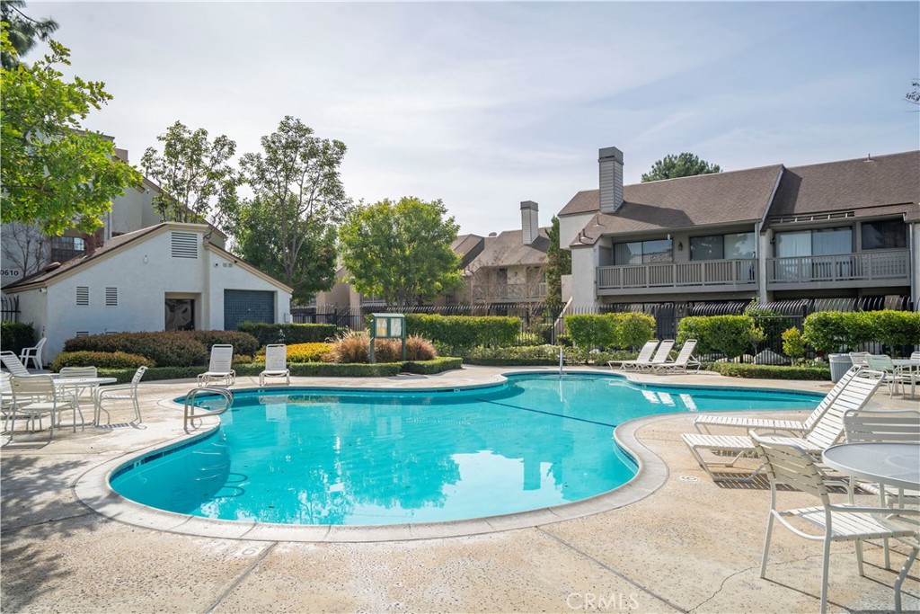 10560 Lakeside Drive N J