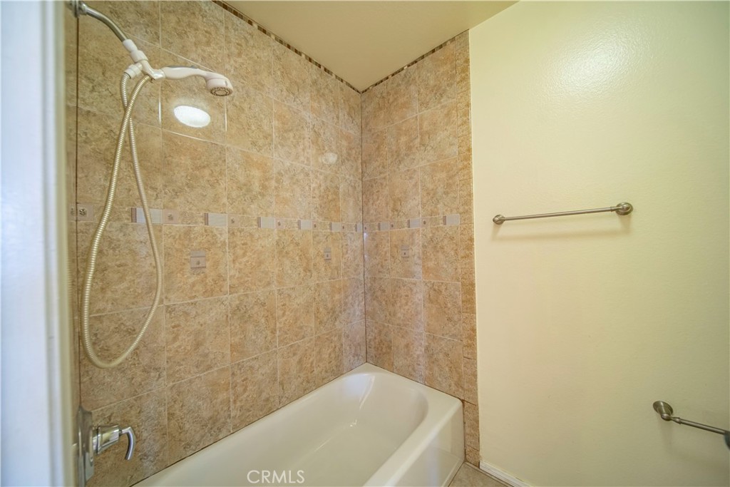 10560 Lakeside Drive N J