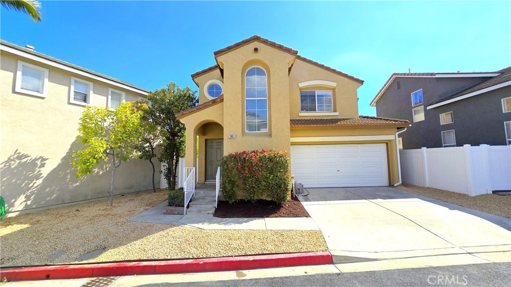 2851 Calle Lumina
