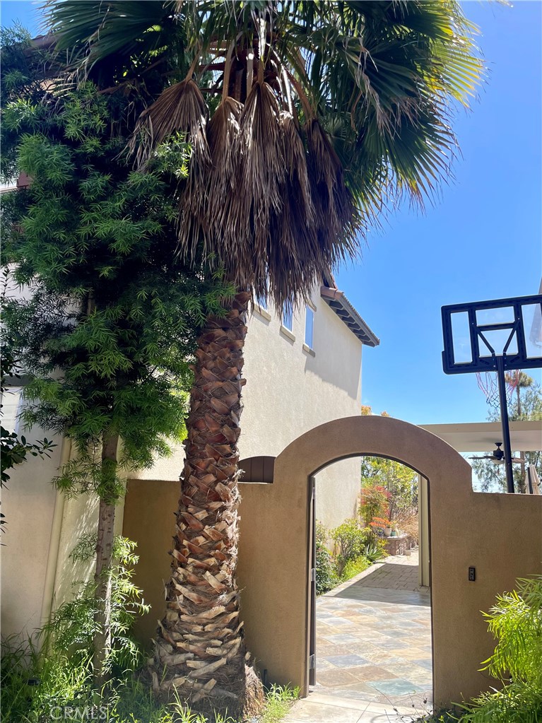 2650 E Pacific Court