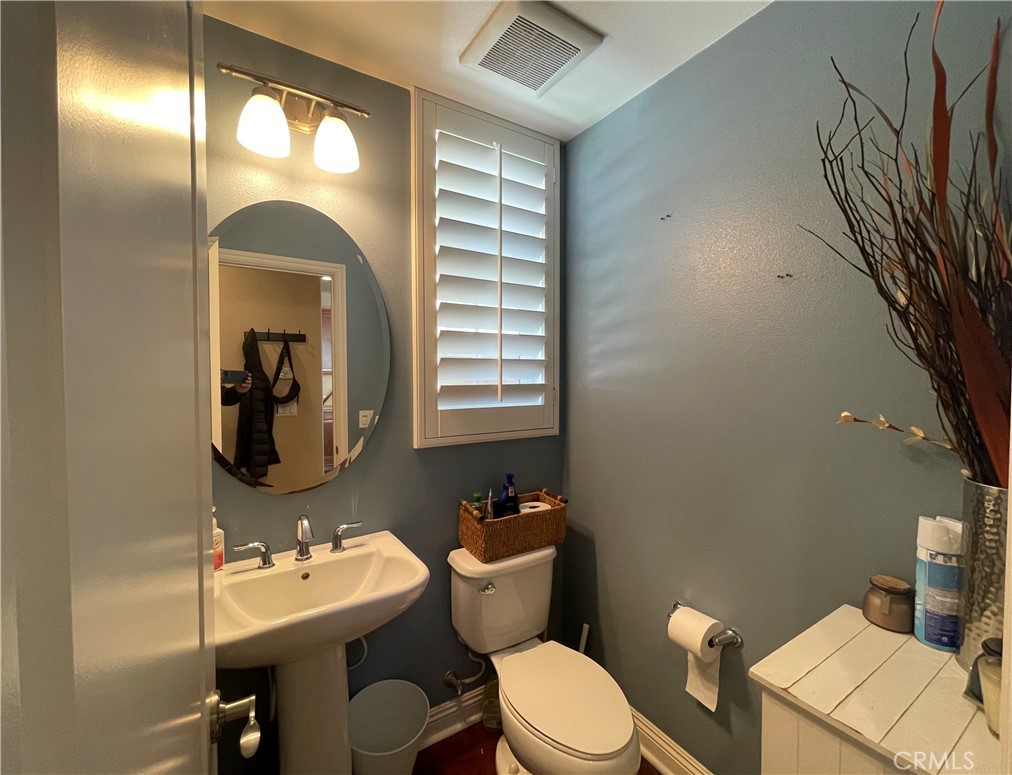 2650 E Pacific Court