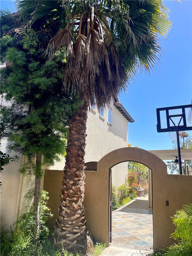 2650 E Pacific Court
