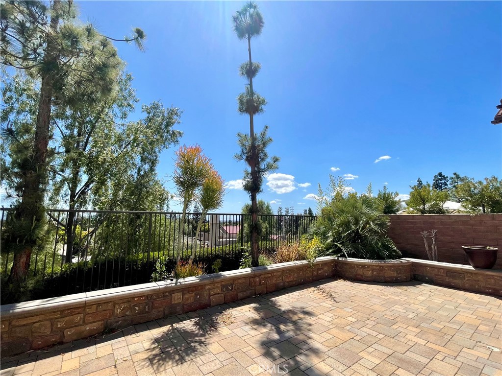 2650 E Pacific Court