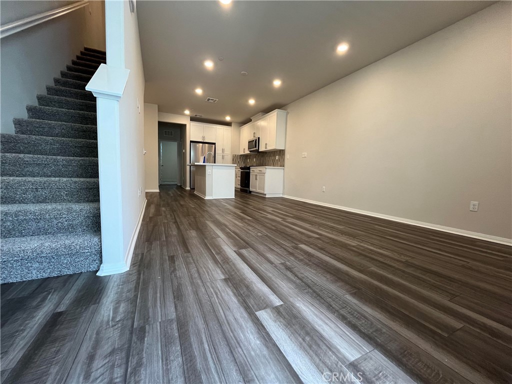 1670 Cayton loop