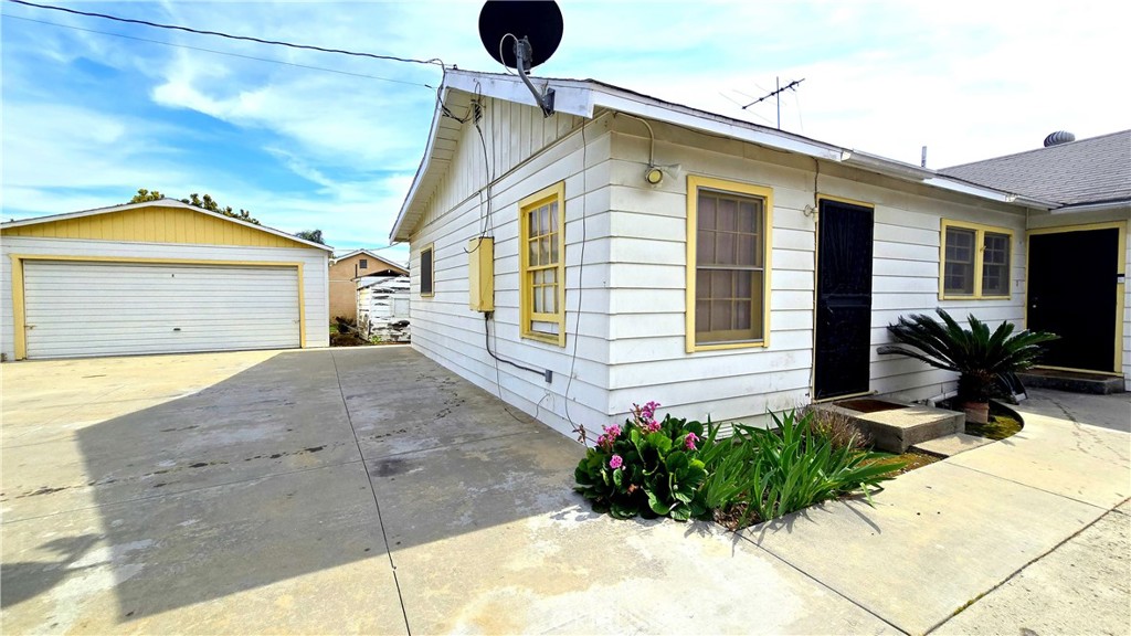 12203 Klingerman Street