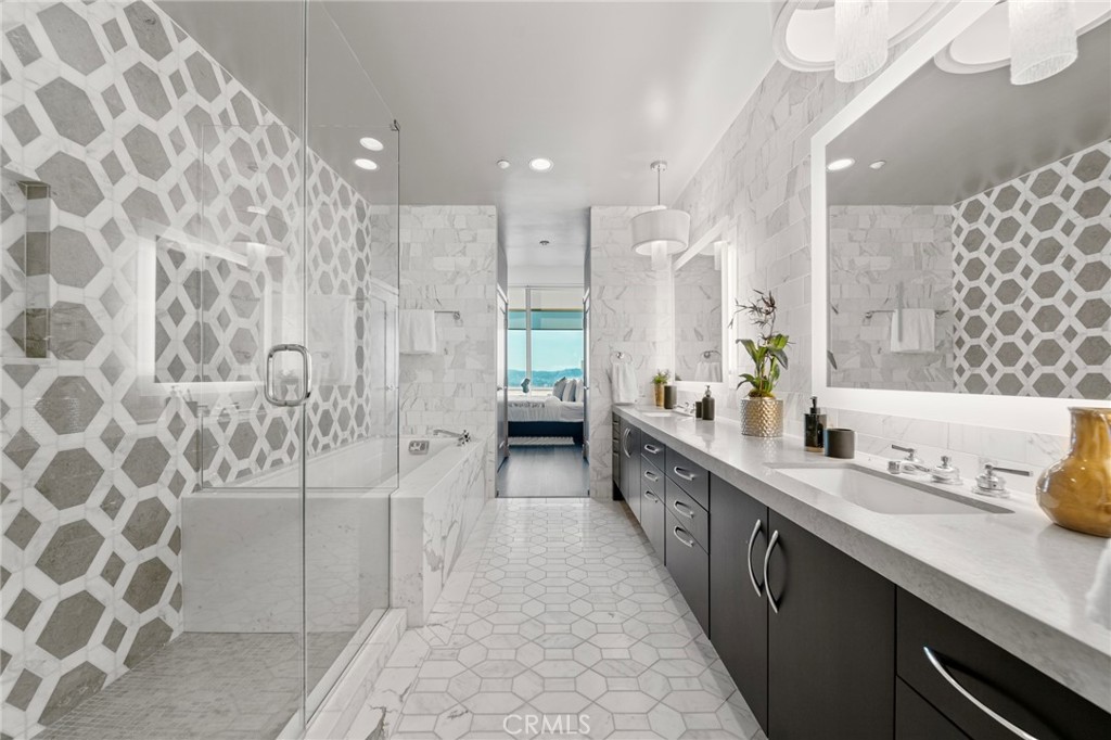900 W Olympic Boulevard 50C