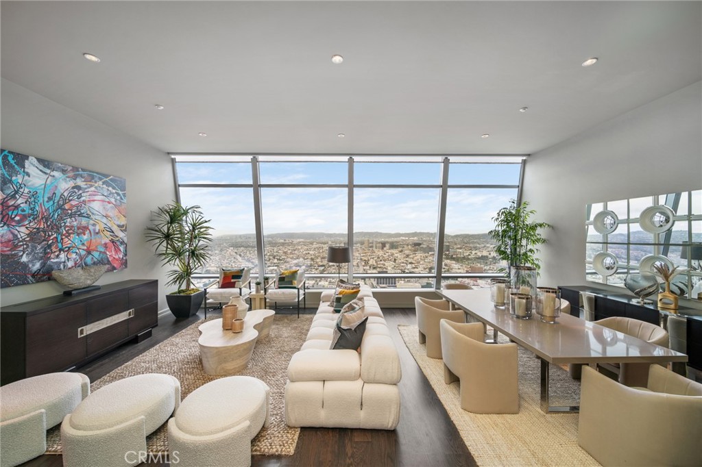 900 W Olympic Boulevard 50C