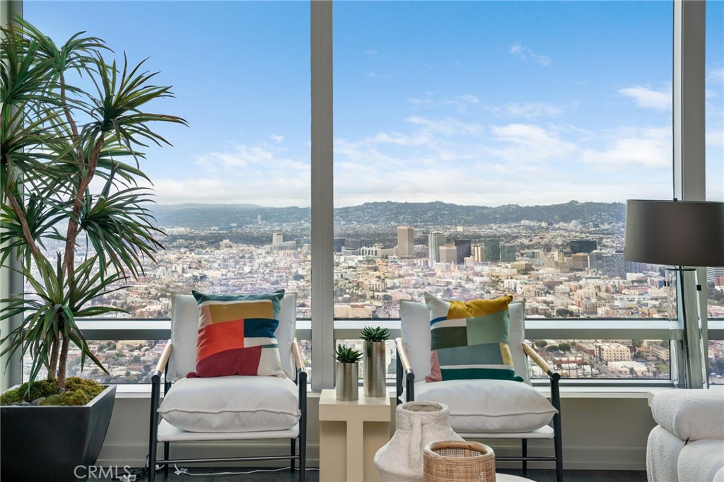 900 W Olympic Boulevard 50C