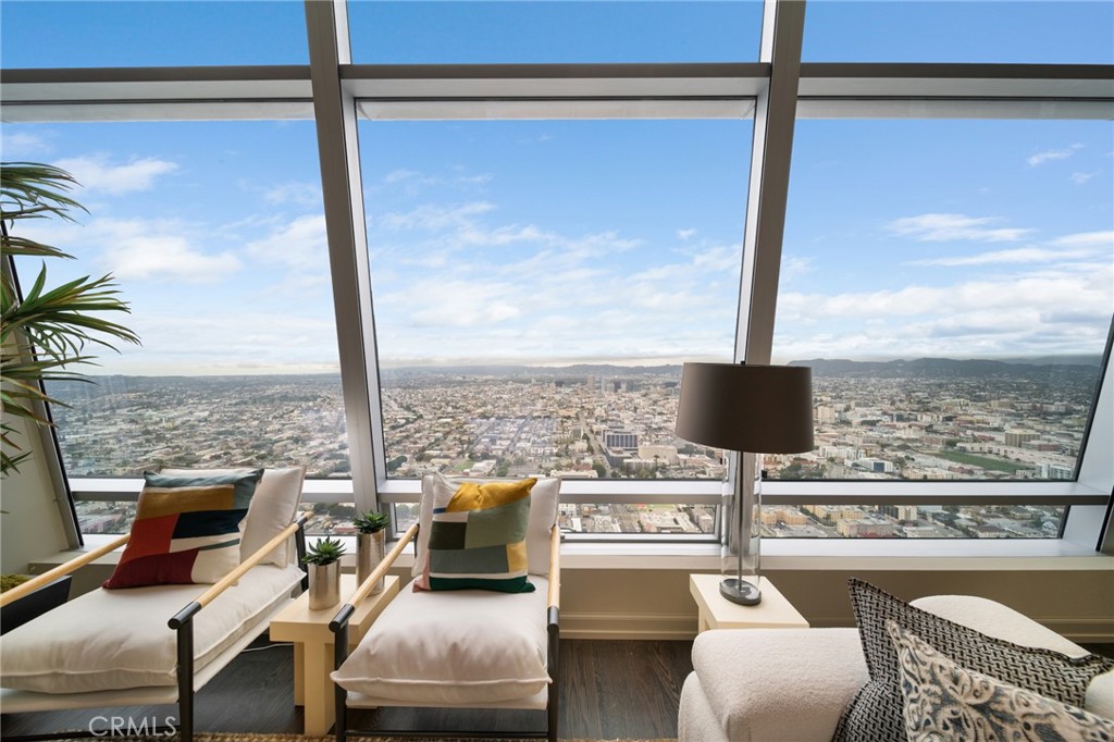 900 W Olympic Boulevard 50C