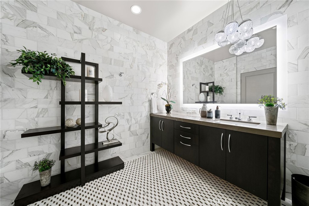 900 W Olympic Boulevard 50C