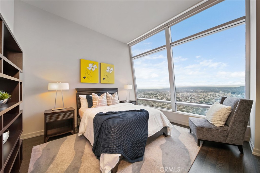 900 W Olympic Boulevard 50C