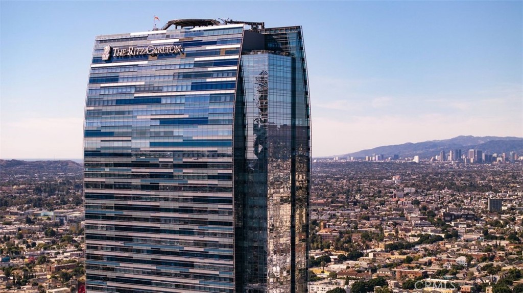900 W Olympic Boulevard 50C