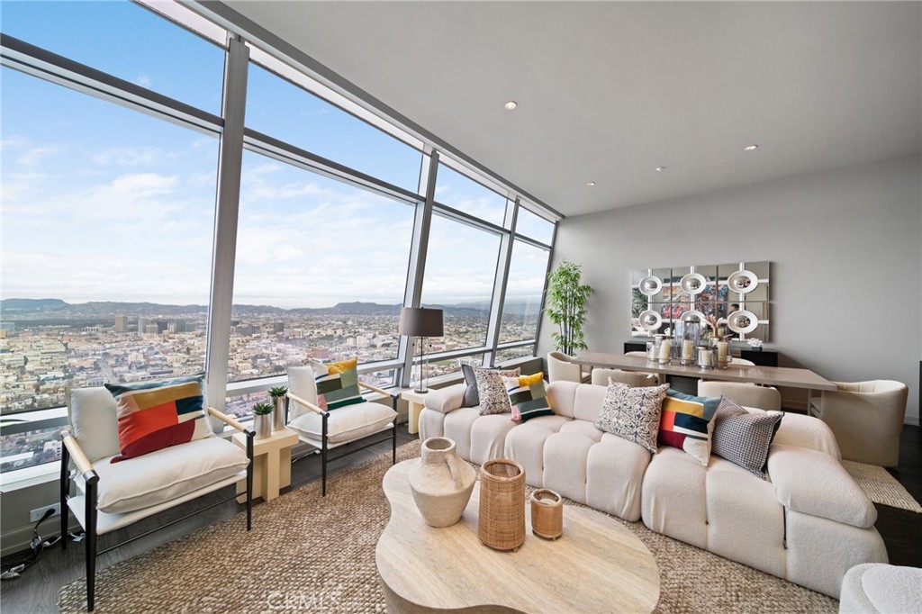 900 W Olympic Boulevard 50C