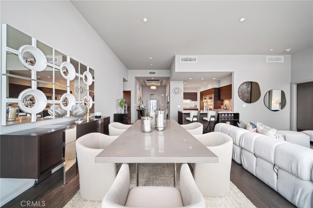 900 W Olympic Boulevard 50C