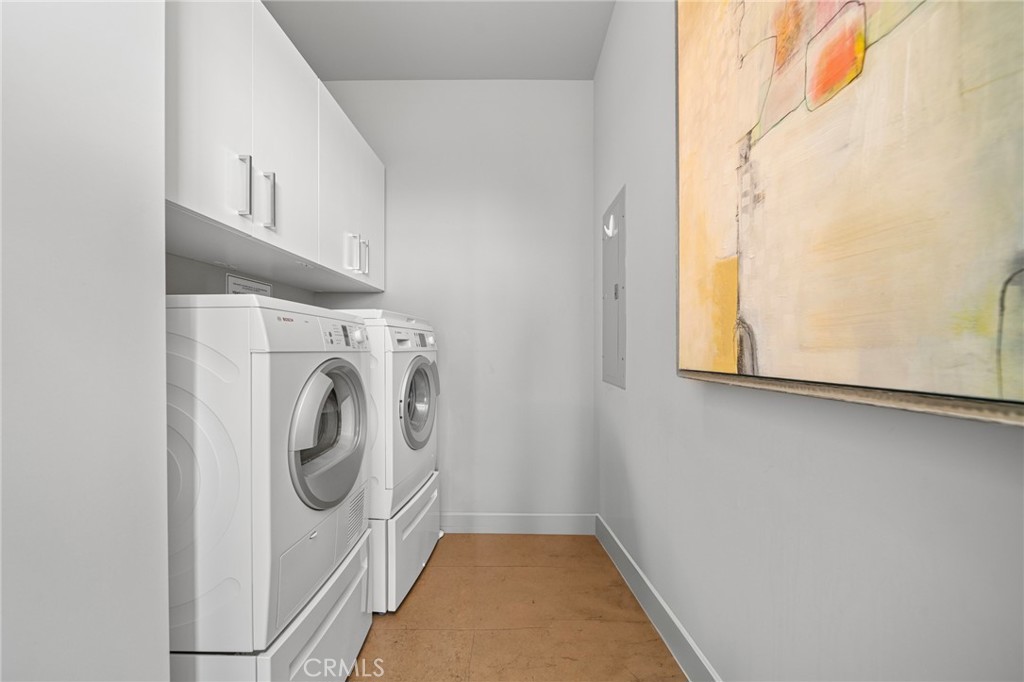 900 W Olympic Boulevard 50C