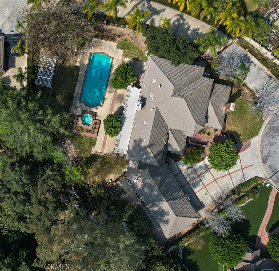 235 Silver Tree Road