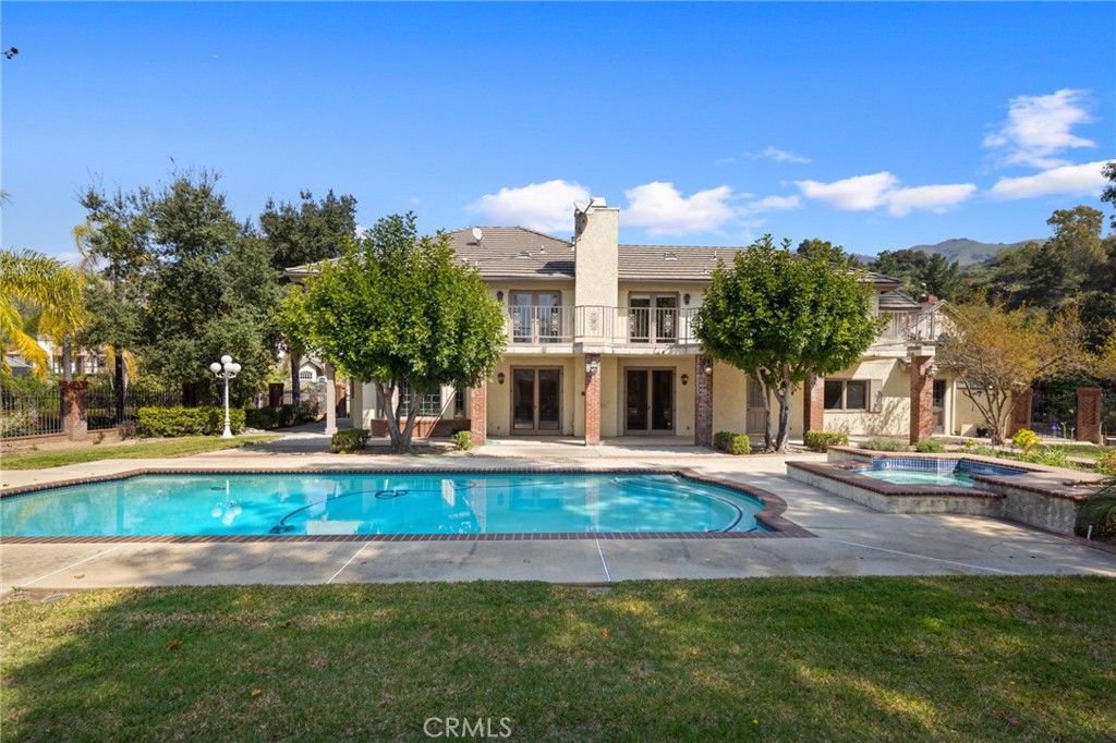 235 Silver Tree Road