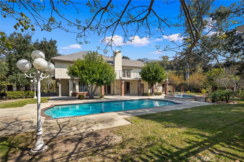 235 Silver Tree Road