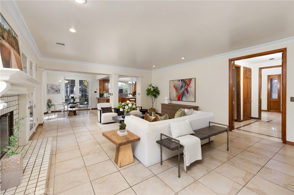 235 Silver Tree Road