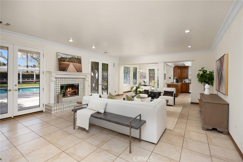 235 Silver Tree Road