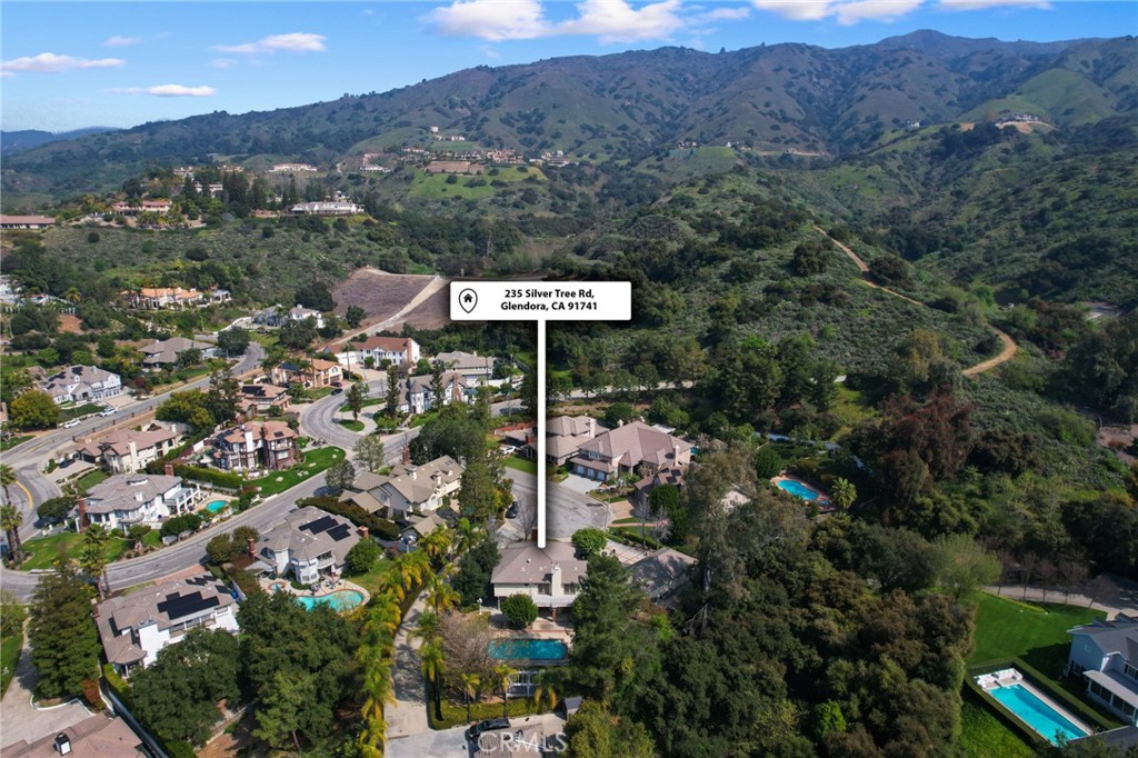 235 Silver Tree Road