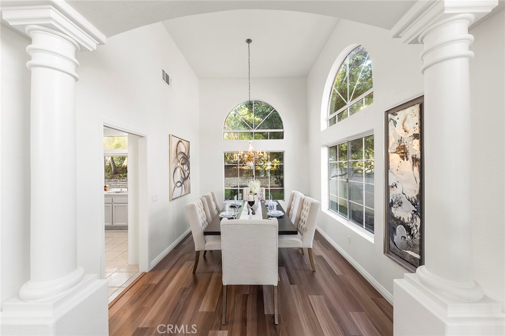 11260 Oak Brook Court