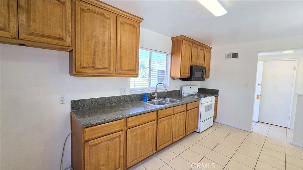 411 Columbiana Drive