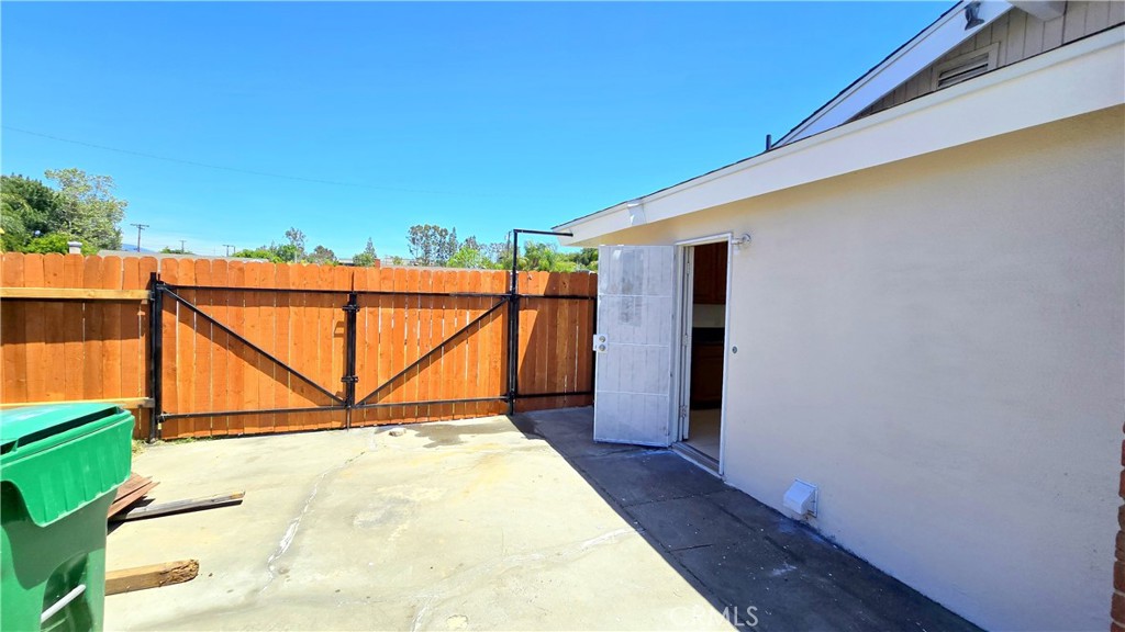 411 Columbiana Drive