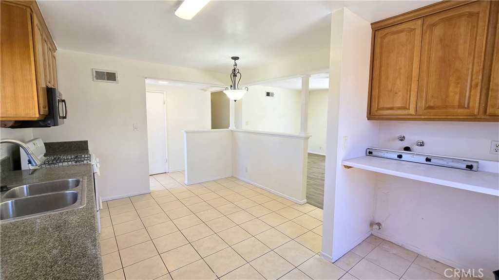 411 Columbiana Drive