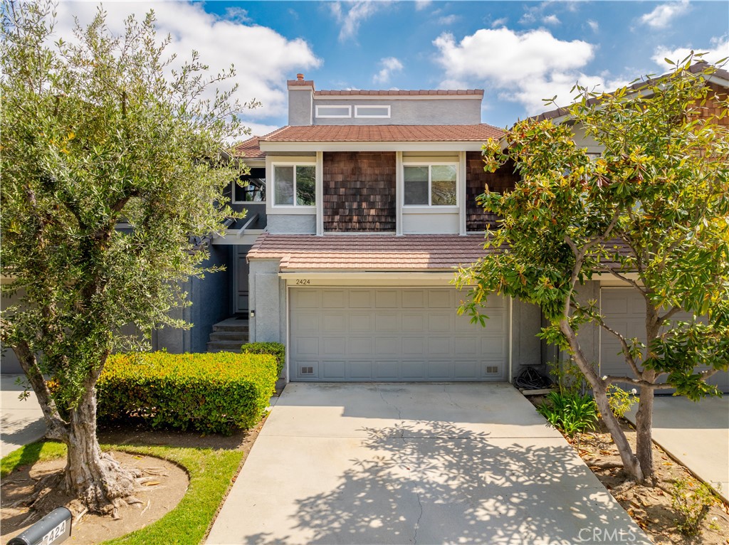 2424 N North Creek Lane