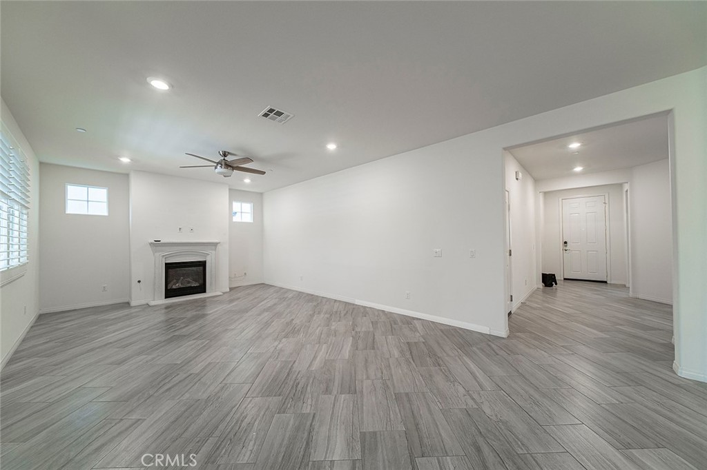 3144 E Yosemite Drive