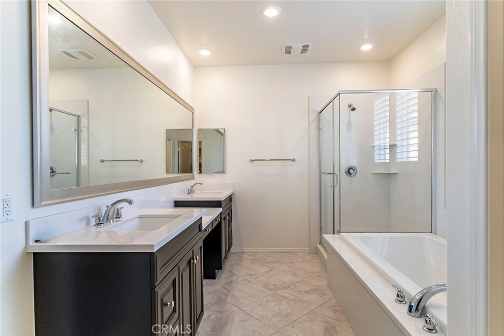 3144 E Yosemite Drive