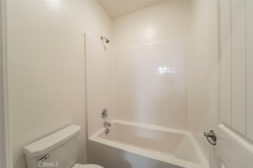 3144 E Yosemite Drive