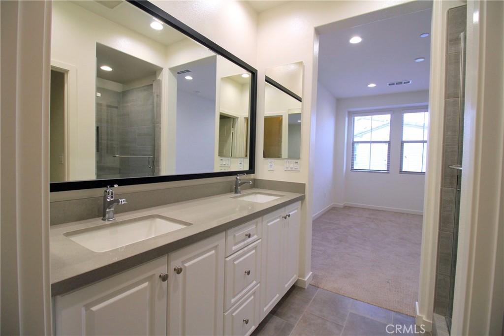 126 Greenleaf Drive