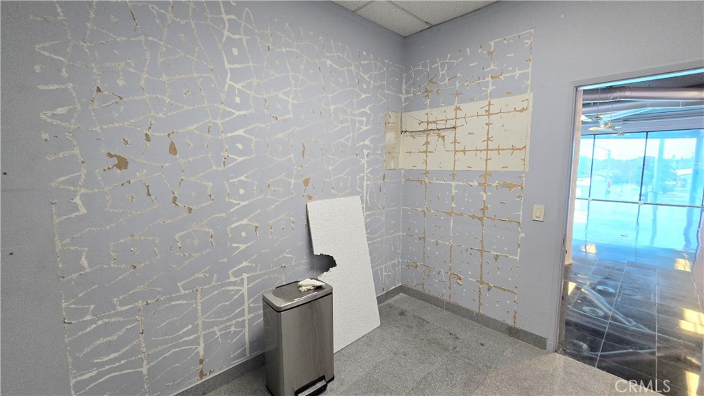 9496 Magnolia Avenue 203