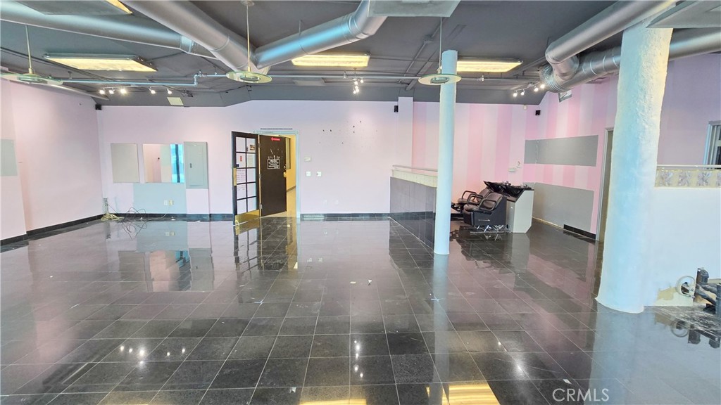 9496 Magnolia Avenue 203