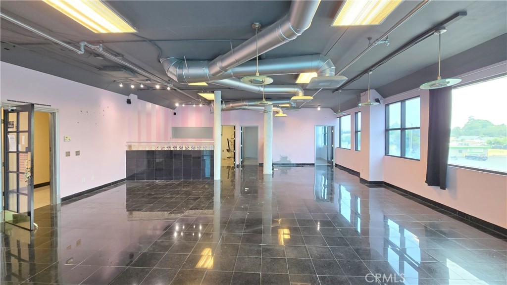 9496 Magnolia Avenue 203