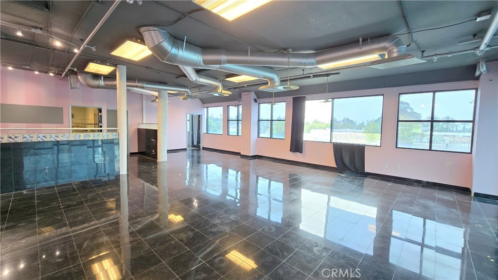 9496 Magnolia Avenue 203