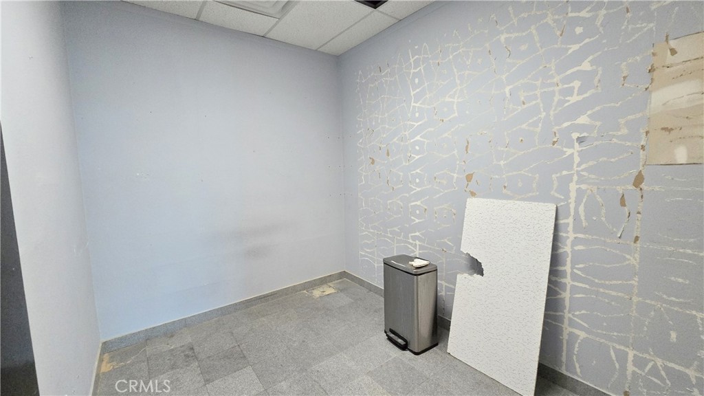 9496 Magnolia Avenue 203