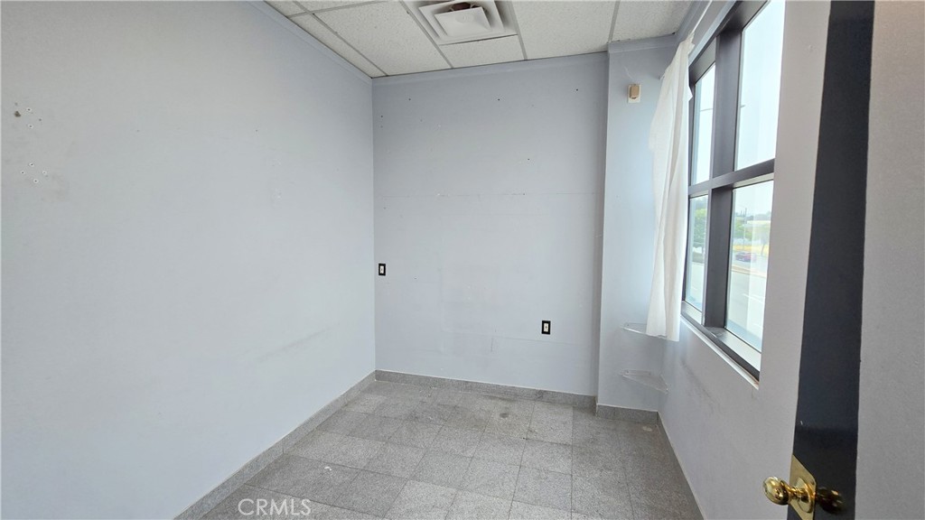 9496 Magnolia Avenue 203